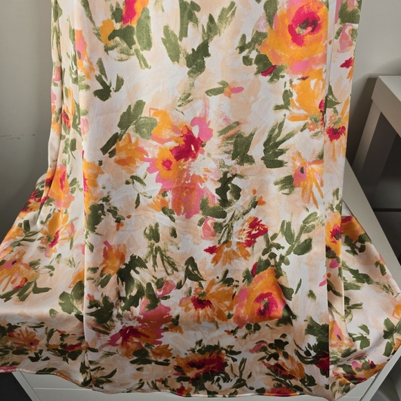 Hutch Ella Floral Satin Open Back Maxi Dress Flutter Sleeves Size 6 Wedding - Picture 4 of 16